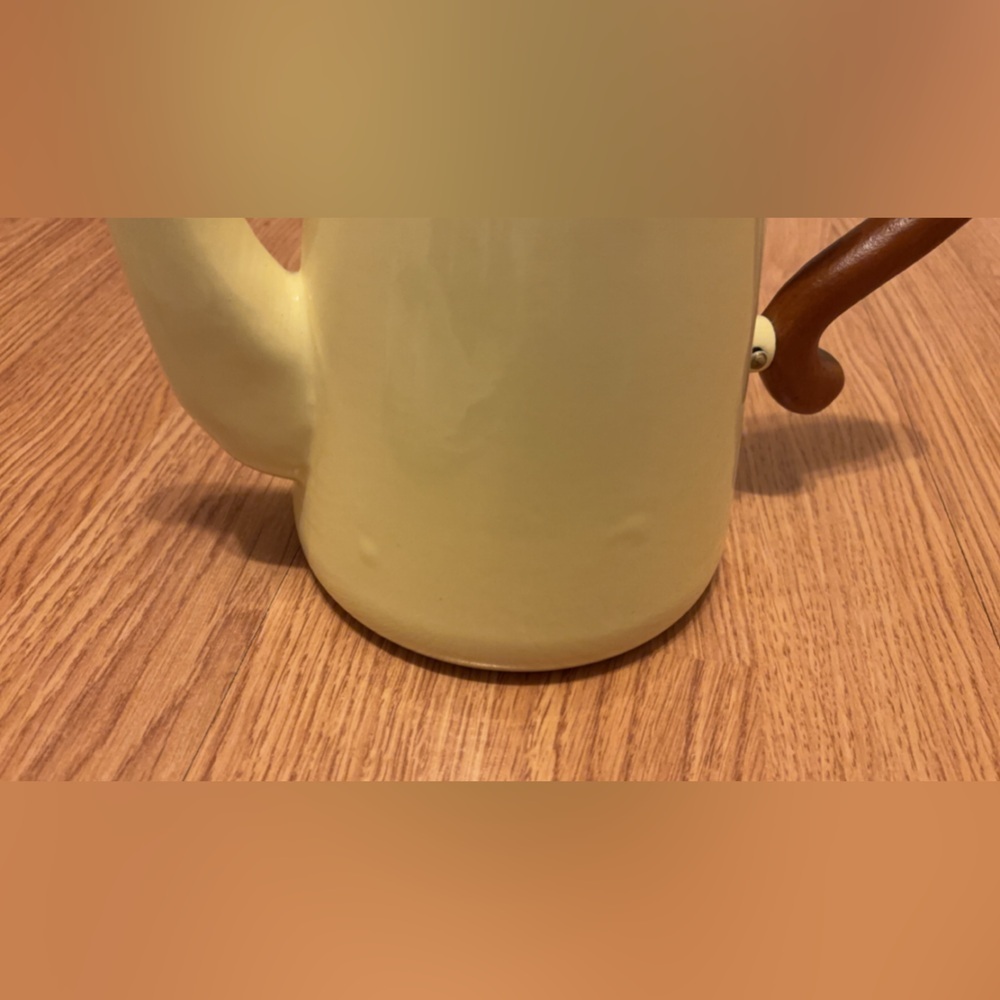 Victoria & Richard MacKenzie Childs Yellow-Gold Tea Set - Picture 16 of 16